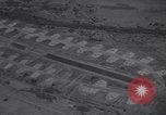 Standbild 511th Parachute Regiment Luzon Philippinen, 1945, aus Sekunde 42 historischem Filmmaterial Videoclip 65675038700