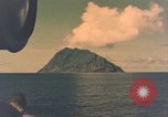 Standbild amerikanische Matrosen Okinawa Ryukyu Inseln, 1945, aus Sekunde 3 historischem Filmmaterial Videoclip 65675038712