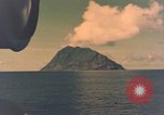 Standbild amerikanische Matrosen Okinawa Ryukyu Inseln, 1945, aus Sekunde 4 historischem Filmmaterial Videoclip 65675038712