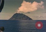 Standbild amerikanische Matrosen Okinawa Ryukyu Inseln, 1945, aus Sekunde 12 historischem Filmmaterial Videoclip 65675038712