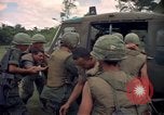 Standbild Betrieb Wahiawa verwundet Luft angehoben Cuchi Süd Vietnam, 1966, aus Sekunde 12 historischem Filmmaterial Videoclip 65675038727