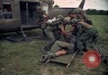 Standbild Betrieb Wahiawa verwundet Luft angehoben Cuchi Süd Vietnam, 1966, aus Sekunde 19 historischem Filmmaterial Videoclip 65675038727