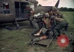 Standbild Betrieb Wahiawa verwundet Luft angehoben Cuchi Süd Vietnam, 1966, aus Sekunde 20 historischem Filmmaterial Videoclip 65675038727