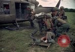 Standbild Betrieb Wahiawa verwundet Luft angehoben Cuchi Süd Vietnam, 1966, aus Sekunde 22 historischem Filmmaterial Videoclip 65675038727