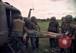 Standbild Betrieb Wahiawa verwundet Luft angehoben Cuchi Süd Vietnam, 1966, aus Sekunde 23 historischem Filmmaterial Videoclip 65675038727