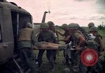 Standbild Betrieb Wahiawa verwundet Luft angehoben Cuchi Süd Vietnam, 1966, aus Sekunde 27 historischem Filmmaterial Videoclip 65675038727