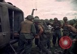 Standbild Betrieb Wahiawa verwundet Luft angehoben Cuchi Süd Vietnam, 1966, aus Sekunde 29 historischem Filmmaterial Videoclip 65675038727