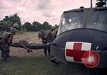 Standbild Betrieb Wahiawa verwundet Luft angehoben Cuchi Süd Vietnam, 1966, aus Sekunde 35 historischem Filmmaterial Videoclip 65675038727