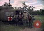 Standbild Betrieb Wahiawa verwundet Luft angehoben Cuchi Süd Vietnam, 1966, aus Sekunde 40 historischem Filmmaterial Videoclip 65675038727