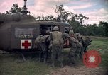 Standbild Betrieb Wahiawa verwundet Luft angehoben Cuchi Süd Vietnam, 1966, aus Sekunde 41 historischem Filmmaterial Videoclip 65675038727