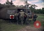 Standbild Betrieb Wahiawa verwundet Luft angehoben Cuchi Süd Vietnam, 1966, aus Sekunde 45 historischem Filmmaterial Videoclip 65675038727