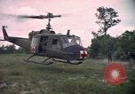 Standbild Betrieb Wahiawa verwundet Luft angehoben Cuchi Süd Vietnam, 1966, aus Sekunde 57 historischem Filmmaterial Videoclip 65675038727