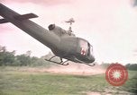 Standbild Betrieb Wahiawa verwundet Luft angehoben Cuchi Süd Vietnam, 1966, aus Sekunde 60 historischem Filmmaterial Videoclip 65675038727