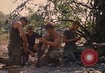 Immagine di 101ª Divisione aviotrasportata in Cambogia Se San Cambogia, 1970, secondo 33 filmato di repertorio 65675038729