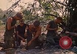 Immagine di 101ª Divisione aviotrasportata in Cambogia Se San Cambogia, 1970, secondo 37 filmato di repertorio 65675038729