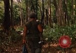 Immagine di 101ª Divisione aviotrasportata in Cambogia Se San Cambogia, 1970, secondo 48 filmato di repertorio 65675038729