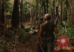 Immagine di 101ª Divisione aviotrasportata in Cambogia Se San Cambogia, 1970, secondo 49 filmato di repertorio 65675038729
