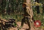 Standbild 101st Airborne Division Se San Kambodscha, 1970, aus Sekunde 8 historischem Filmmaterial Videoclip 65675038730
