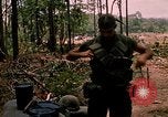 Standbild 101st Airborne Division Gang Papageien Schnabel Kambodscha, 1970, aus Sekunde 36 historischem Filmmaterial Videoclip 65675038732