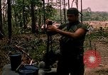 Standbild 101st Airborne Division Gang Papageien Schnabel Kambodscha, 1970, aus Sekunde 39 historischem Filmmaterial Videoclip 65675038732