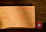 Standbild Tanken der Hubschrauber der 101st Airborne Division Soldat Papageien Schnabel Kambodscha, 1970, aus Sekunde 13 historischem Filmmaterial Videoclip 65675038734