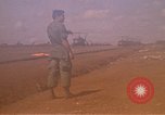 Immagine di Elicotteri trasportano 101st Airborne Pappagalli becco Cambogia, 1970, secondo 27 filmato di repertorio 65675038735