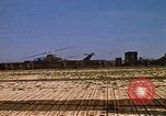 Standbild 101st Airborne Division Pleiku Vietnam, 1970, aus Sekunde 19 historischem Filmmaterial Videoclip 65675038740