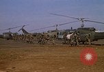 Standbild 101st Airborne Division Pleiku Vietnam, 1970, aus Sekunde 22 historischem Filmmaterial Videoclip 65675038740