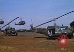 Standbild 101st Airborne Division Pleiku Vietnam, 1970, aus Sekunde 50 historischem Filmmaterial Videoclip 65675038740