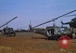 Standbild 101st Airborne Division Pleiku Vietnam, 1970, aus Sekunde 57 historischem Filmmaterial Videoclip 65675038740