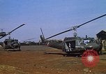 Standbild 101st Airborne Division Pleiku Vietnam, 1970, aus Sekunde 60 historischem Filmmaterial Videoclip 65675038740