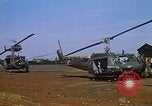 Standbild 101st Airborne Division Pleiku Vietnam, 1970, aus Sekunde 61 historischem Filmmaterial Videoclip 65675038740