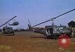 Standbild 101st Airborne Division Pleiku Vietnam, 1970, aus Sekunde 62 historischem Filmmaterial Videoclip 65675038740