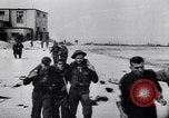 Image Soldats alliés faits prisonniers de guerre Dieppe France, 1942, de la seconde 22 séquences d'archives historiques vidéo 65675038755