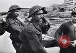 Image Soldats alliés faits prisonniers de guerre Dieppe France, 1942, de la seconde 24 séquences d'archives historiques vidéo 65675038755