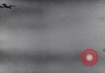 Standbild Mosquito squadron United States USA, 1944, aus Sekunde 35 historischem Filmmaterial Videoclip 65675038773