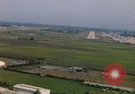 Standbild Flugzeuge landen Thailand, 1967, aus Sekunde 4 historischem Filmmaterial Videoclip 65675038787