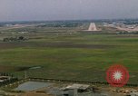 Standbild Flugzeuge landen Thailand, 1967, aus Sekunde 11 historischem Filmmaterial Videoclip 65675038787