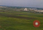 Standbild Flugzeuge landen Thailand, 1967, aus Sekunde 19 historischem Filmmaterial Videoclip 65675038787