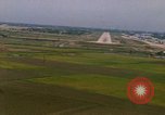 Standbild Flugzeuge landen Thailand, 1967, aus Sekunde 28 historischem Filmmaterial Videoclip 65675038787
