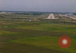 Standbild Flugzeuge landen Thailand, 1967, aus Sekunde 30 historischem Filmmaterial Videoclip 65675038787
