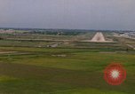 Standbild Flugzeuge landen Thailand, 1967, aus Sekunde 34 historischem Filmmaterial Videoclip 65675038787