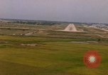 Standbild Flugzeuge landen Thailand, 1967, aus Sekunde 38 historischem Filmmaterial Videoclip 65675038787
