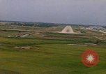 Standbild Flugzeuge landen Thailand, 1967, aus Sekunde 39 historischem Filmmaterial Videoclip 65675038787