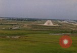 Standbild Flugzeuge landen Thailand, 1967, aus Sekunde 40 historischem Filmmaterial Videoclip 65675038787