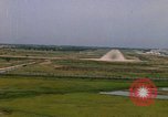 Standbild Flugzeuge landen Thailand, 1967, aus Sekunde 46 historischem Filmmaterial Videoclip 65675038787