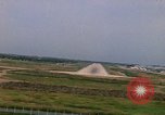 Standbild Flugzeuge landen Thailand, 1967, aus Sekunde 52 historischem Filmmaterial Videoclip 65675038787