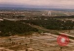 Standbild Luftfahrzeug landet Thailand, 1967, aus Sekunde 10 historischem Filmmaterial Videoclip 65675038789