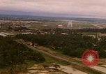 Standbild Luftfahrzeug landet Thailand, 1967, aus Sekunde 16 historischem Filmmaterial Videoclip 65675038789