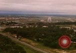 Standbild Luftfahrzeug landet Thailand, 1967, aus Sekunde 19 historischem Filmmaterial Videoclip 65675038789